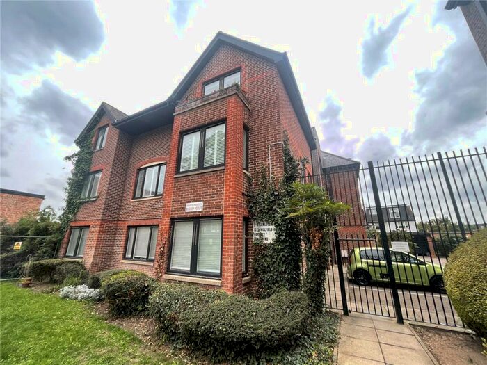 2 Bedroom Apartment To Rent In Hillfield Avenue, London, N8