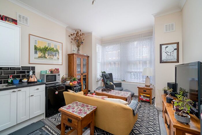 1 Bedroom Flat To Rent In Selsdon Road, London, SE27