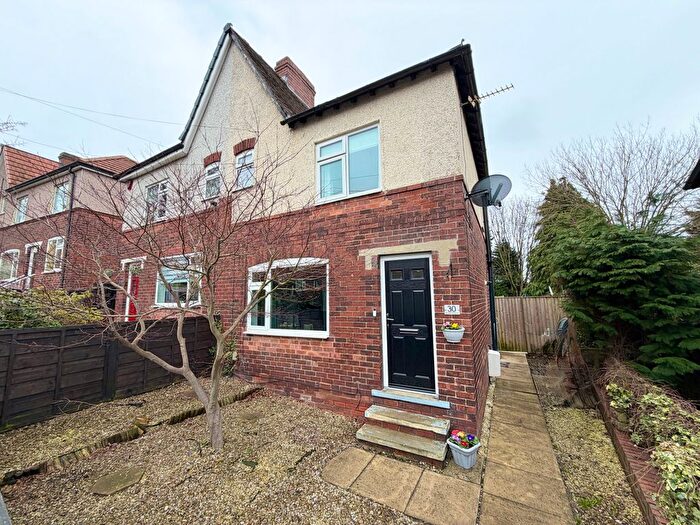 2 Bedroom Semi Detached House For Sale In Marion Avenue, Wakefield, West Yorkshire, WF2