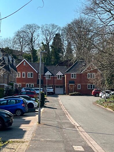 5 Bedroom Town House To Rent In Knighton Close, Caversham, Reading, RG4