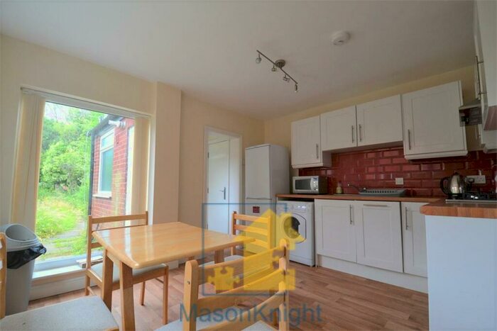 4 Bedroom End Of Terrace House To Rent In Gristhorpe Road Selly Oak, B29