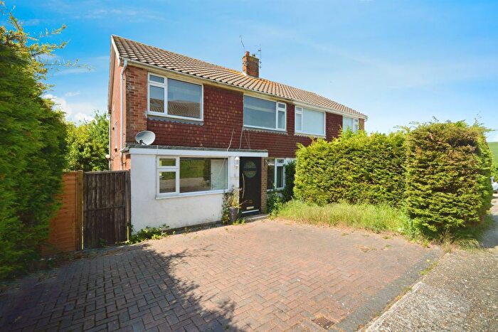 4 Bedroom Semi-detached House For Sale In Rye Close, Saltdean, Brighton, BN2