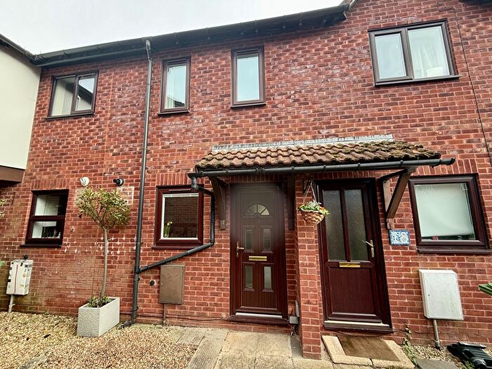 2 Bedroom Terraced House For Sale In Rivervew Drive, Exwick, EX4