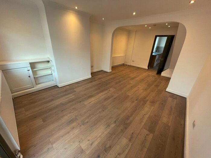 2 Bedroom Property To Rent In Hythe Hill, Colchester, CO1