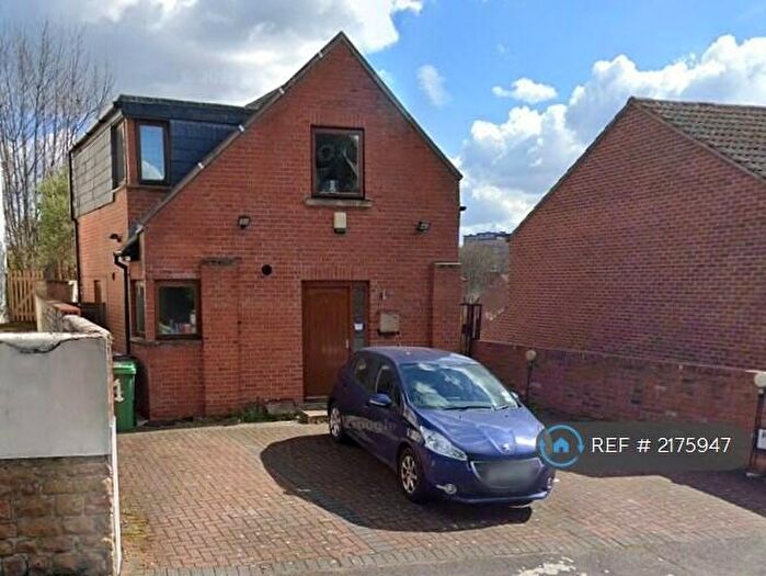 4 Bedroom Detached House To Rent In Raleigh Street, Nottingham, NG7