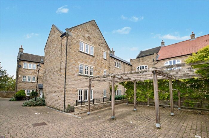 2 Bedroom Flat For Sale In Micklethwaite Steps, Wetherby, West Yorkshire, LS22