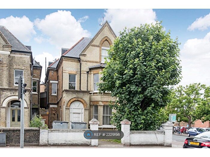 1 Bedroom Flat To Rent In Bedford Hill, London, SW12