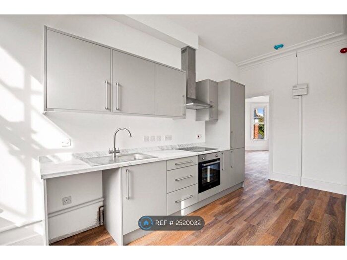 2 Bedroom Flat To Rent In Sandgate High Street, Sandgate, CT20