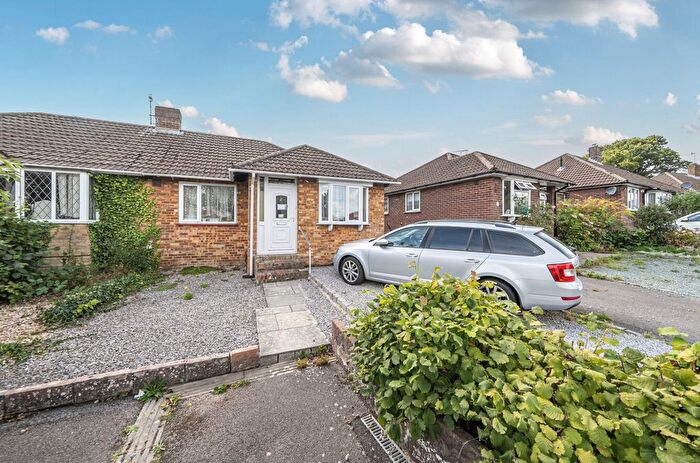 2 Bedroom Bungalow For Sale In Abbots Way, Fareham, Hampshire, PO15