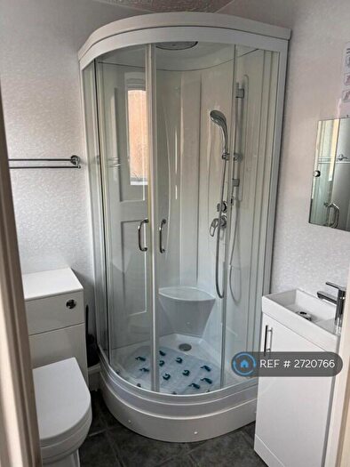 5 Bedroom Terraced House To Rent In Steven Close, Chatham, ME4