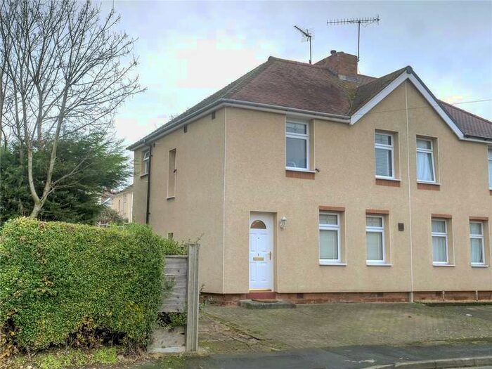 3 Bedroom Semi-Detached House To Rent In Glenthorne Avenue, Worcester, WR4
