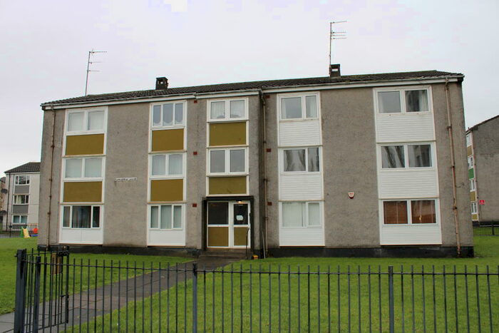 2 Bedroom Flat To Rent In Clarence Drive, Paisley, PA1