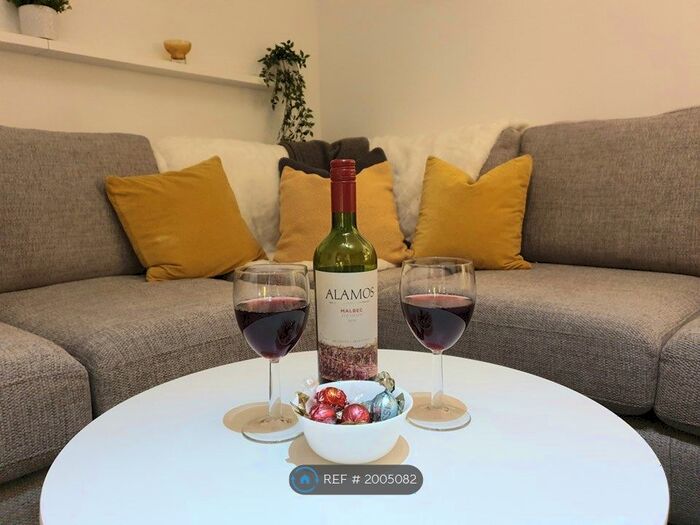 1 Bedroom Flat To Rent In Hartington Road, Manchester, M21