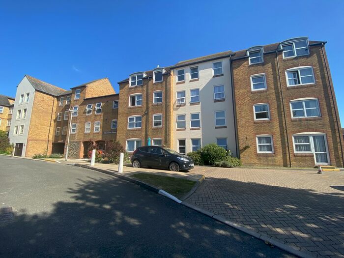 1 Bedroom Flat To Rent In Cobbs Place, Margate, CT9