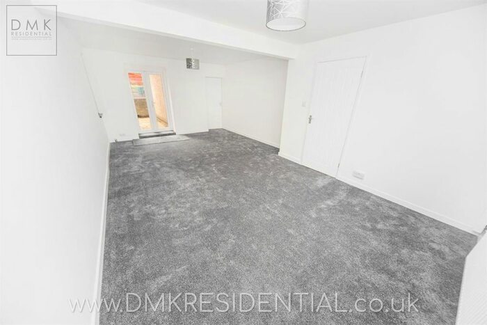 3 Bedroom Semi-Detached House To Rent In Swansea Road, Waunarlwydd, Swansea, SA5