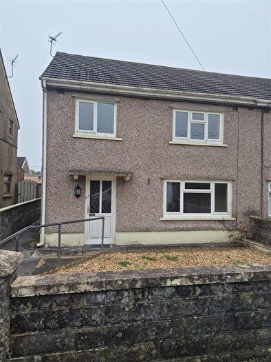 3 Bedroom Semi-detached House To Rent In Arfryn, Brynamman, Ammanford, SA18