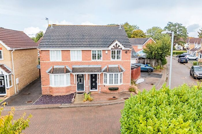 3 Bedroom Semi-Detached House For Sale In Cherry Tree Drive, South Ockendon, RM15