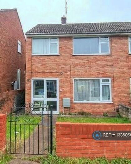 3 Bedroom Semi-Detached House To Rent In Caddick Close, Bristol, BS15