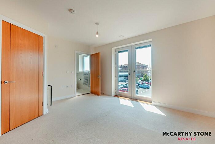 2 Bedroom Apartment For Sale In Viewpoint, Harbour Road, Gosport, PO12