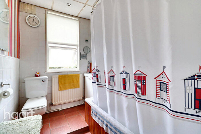 3 Bedroom Terraced House For Sale In Coventry Road, Ilford, IG1