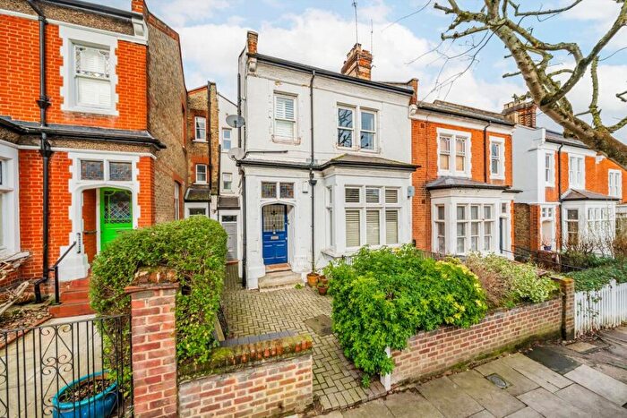 1 Bedroom Flat For Sale In Muswell Road, London, N10