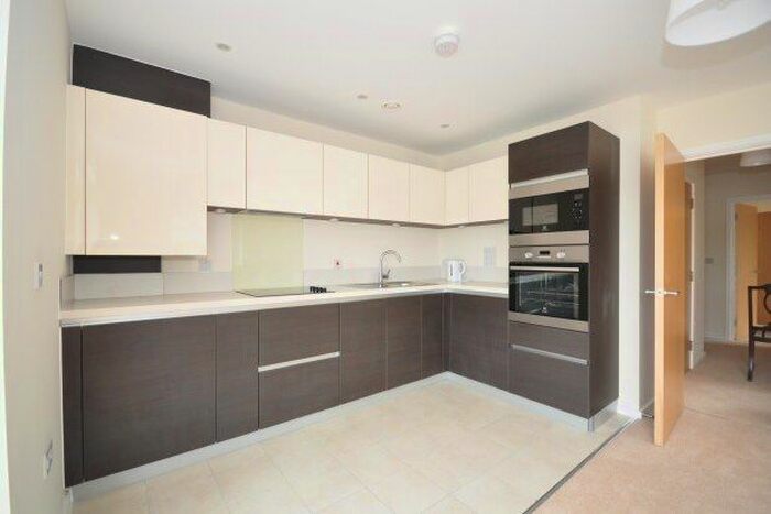 2 Bedroom Flat To Rent In St. Marys Island, Chatham, ME4