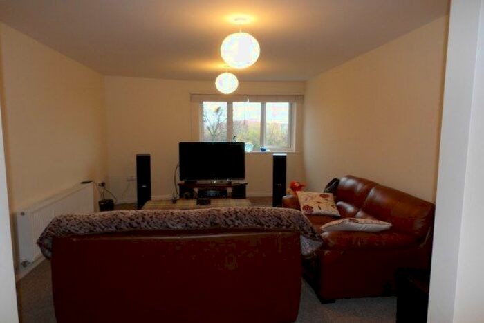 1 Bedroom Flat To Rent In Gladstone Street, Warrington, WA2