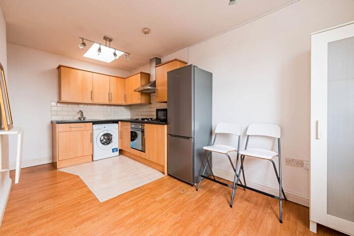 1 Bedroom Flat To Rent In Fonthill Road, Finsbury Park, London, N4