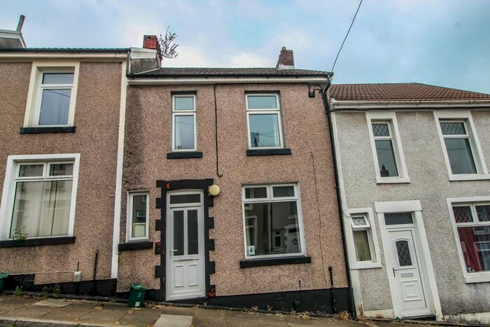 3 Bedroom House To Rent In Birchwood Avenue, Treforest, Pontypridd, CF37