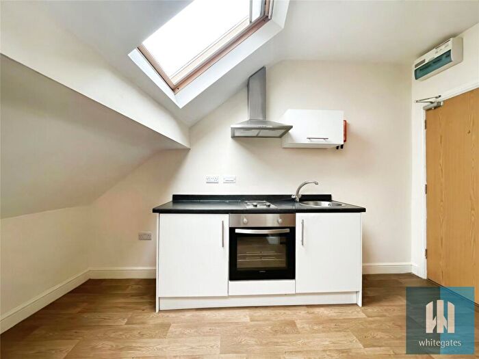 1 Bedroom Penthouse To Rent In Highfields Road, Highfields, Huddersfield, HD1