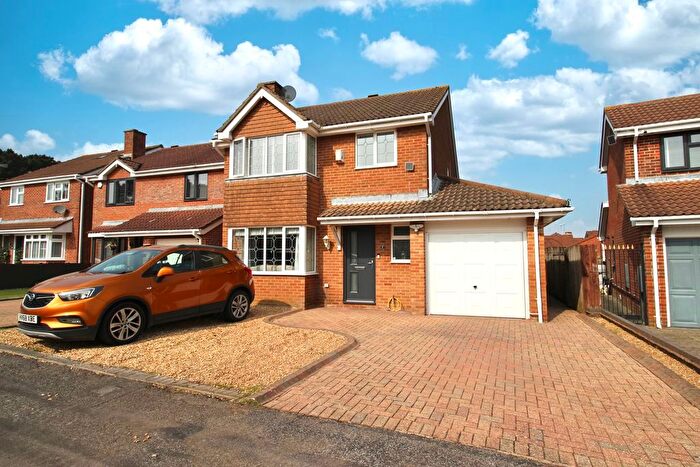 4 Bedroom Detached House For Sale In Okement Close, West End, SO18