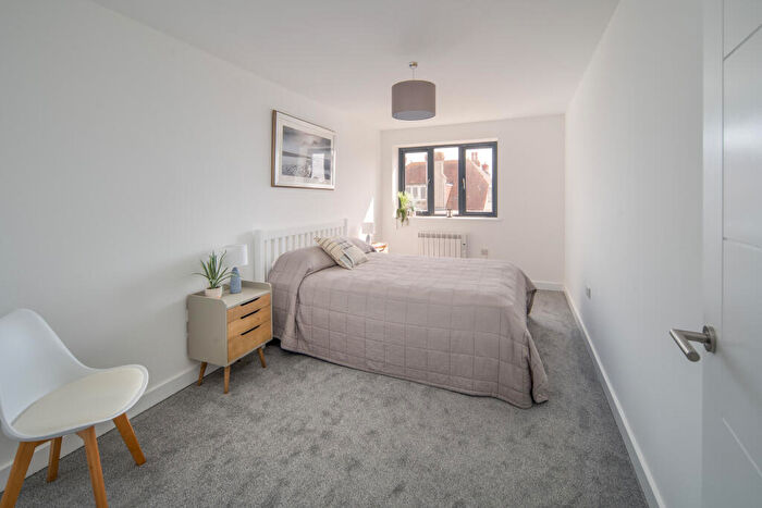 2 Bedroom Apartment To Rent In Carter Street, Sandown, PO36