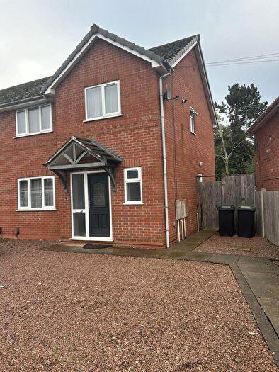 3 Bedroom Semi Detached House To Rent In Simms Lane, Wythall., B47