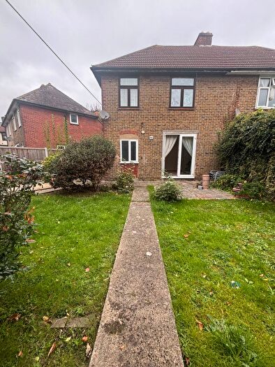 3 Bedroom Terraced House To Rent In Groveway, Dagenham, Essex, RM8