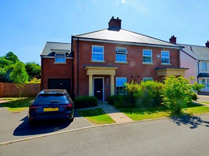 4 Bedroom Semi-Detached House To Rent In Wallingford, Oxfordshire, OX10