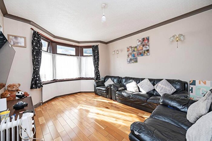 3 Bedroom Terraced House For Sale In Whyteville Road, Forest Gate, London, E7