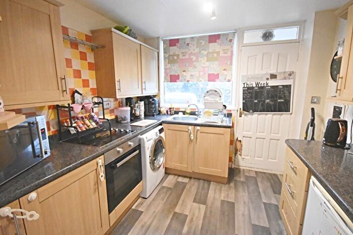 3 Bedroom End Of Terrace House For Sale In Deptford Crescent, Bulwell, NG6