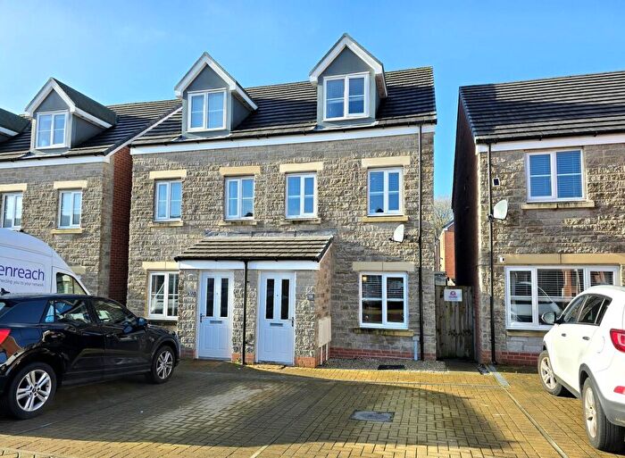3 Bedroom Semi-Detached House For Sale In Ffordd Cadfan, Bridgend, CF31