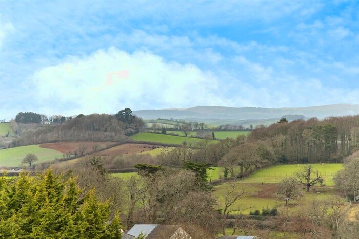 3 Bedroom Semi-Detached House For Sale In Follaton Rise, Totnes, TQ9