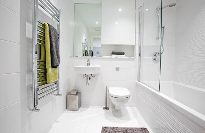 2 Bedroom Flat To Rent In Stoneywood Brae, Aberdeen, Aberdeenshire, AB21