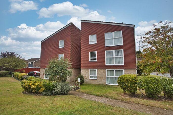 2 Bedroom Flat For Sale In Brambley Crescent, Folkestone, Kent, CT20