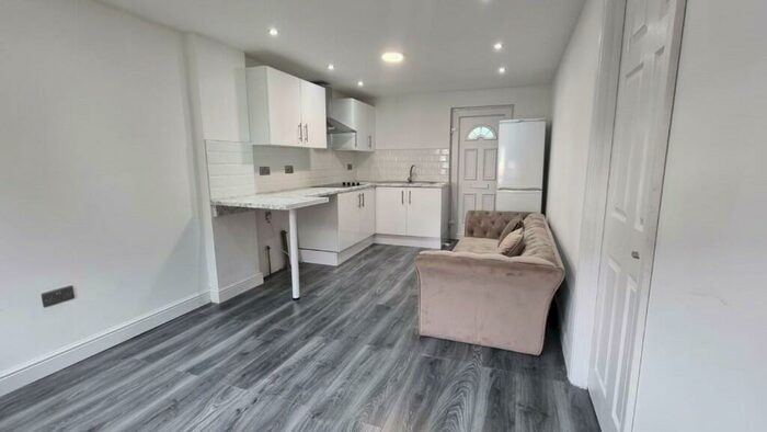 1 Bedroom Flat To Rent In Birch Road, Romford, London, RM7