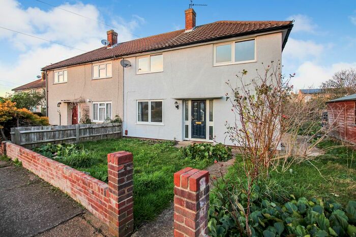 3 Bedroom Semi-Detached House To Rent In Belvedere Gardens, West Molesey, KT8