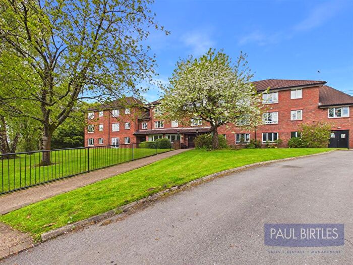 1 Bedroom Property For Sale In The Hawthorns, Edge Lane, Stretford, Manchester, M32