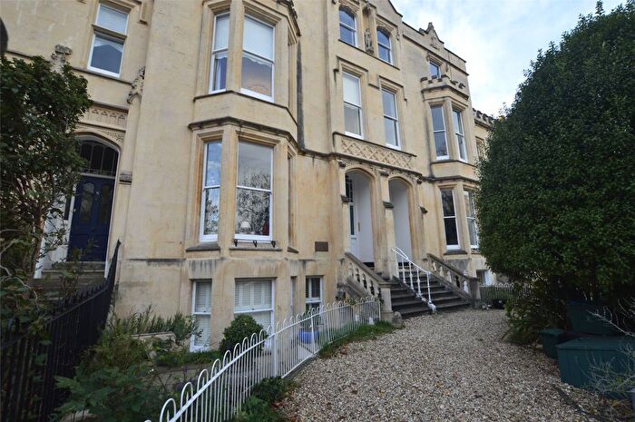 2 Bedroom Flat To Rent In Wellington Square, Cheltenham, GL50