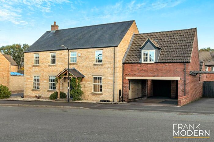 4 Bedroom Detached House For Sale In Stamford Lane, Warmington, PE8