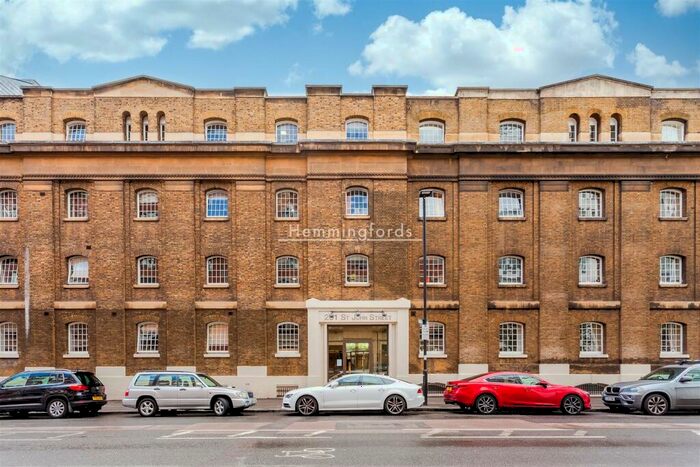3 Bedroom Apartment To Rent In Leeds Court, St. John Street, EC1V