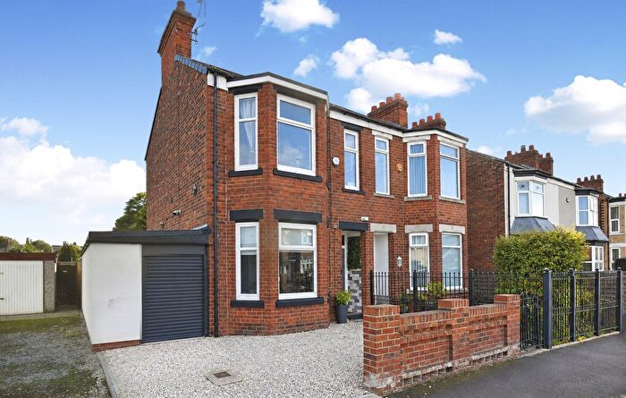 4 Bedroom Semi-detached House For Sale In Eglinton Avenue, Hull, HU8