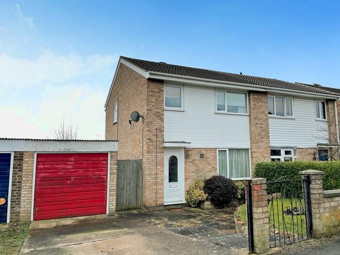 3 Bedroom Semi-Detached House To Rent In Westminster Road, Wellingborough, NN8