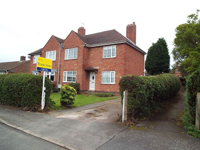 3 Bedroom Property To Rent In South Close, Swadlincote, DE11